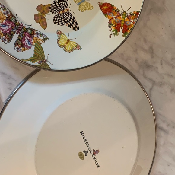 AUTH Mackenzie-Childs Enamel Butterfly Dinner Plates NWT - Picture 4 of 5